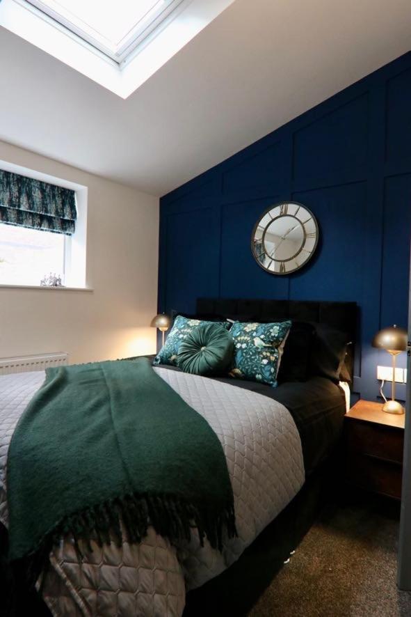 Boutique 5 Bed Home On Birdwell Road - Free Parking Sheffield Exterior photo