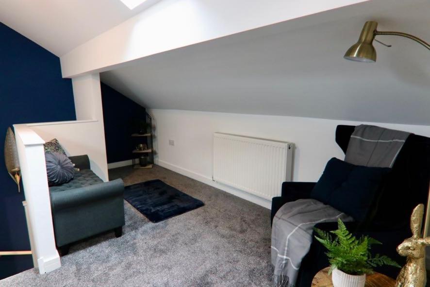 Boutique 5 Bed Home On Birdwell Road - Free Parking Sheffield Exterior photo